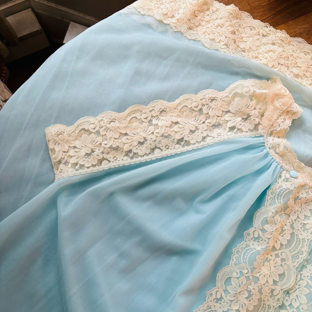 🦋 1960’s Peignoir Robe 🦋 - Picture 6 of 13